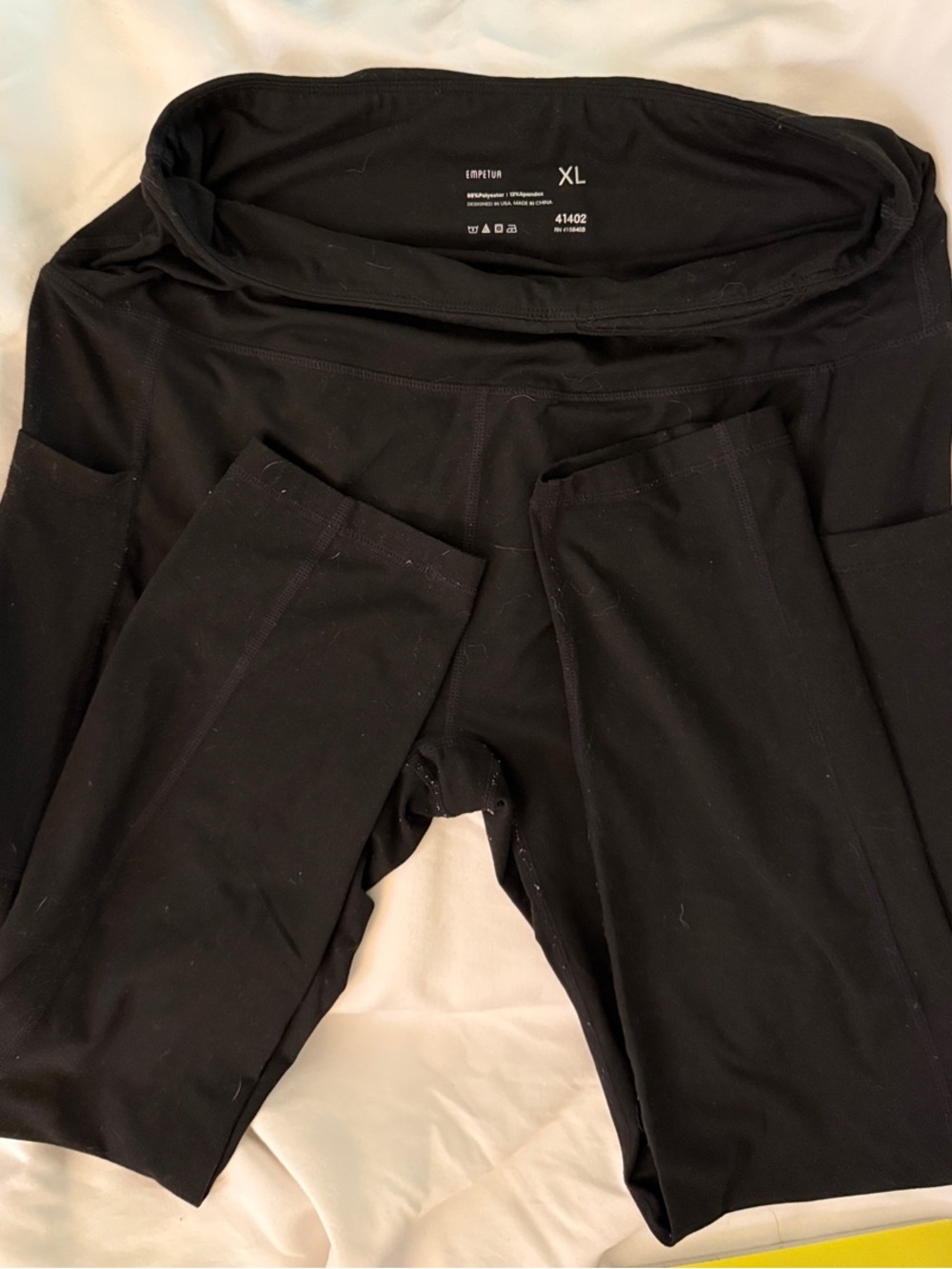 Everyday Black Leggings with Side Pockets by